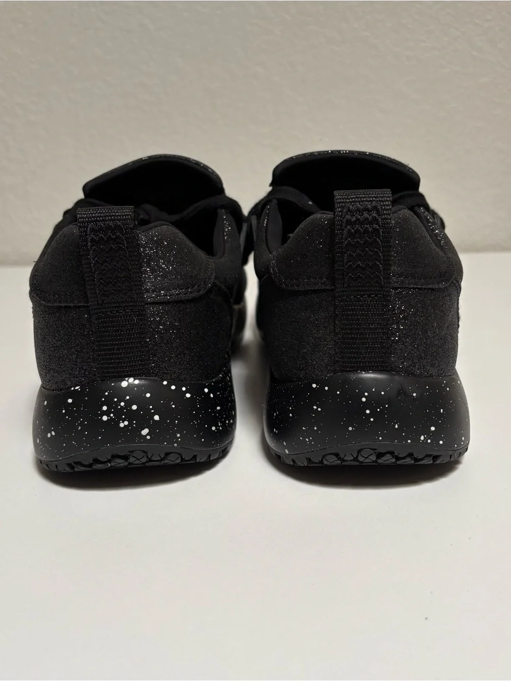 Mens Black slip resistant work shoes